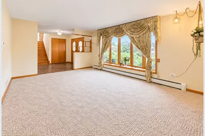 1428 Roslyn Road, Schaumburg, IL 60193 - Photo 18