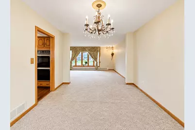 1428 Roslyn Road, Schaumburg, IL 60193 - Photo 22