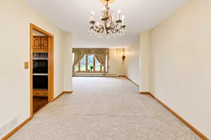1428 Roslyn Rd, Schaumburg, IL 60193 - Photo 22
