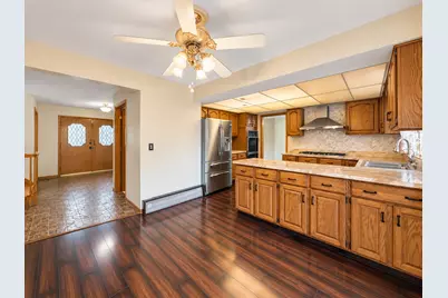 1428 Roslyn Road, Schaumburg, IL 60193 - Photo 12
