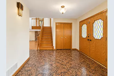 1428 Roslyn Road, Schaumburg, IL 60193 - Photo 6