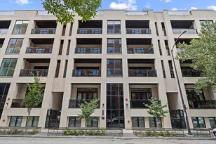 226 S Green St, Chicago, IL 60607 - Photo 1