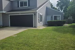 33 Buckingham Ln, Buffalo Grove, IL 60089 - Photo 1
