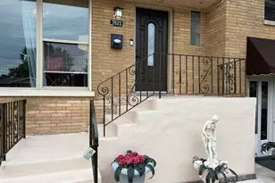 7923 Central Ave, Burbank, IL 60459 - Photo 4