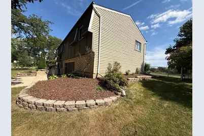 1230 Durham Drive, Wheaton, IL 60189 - Photo 2