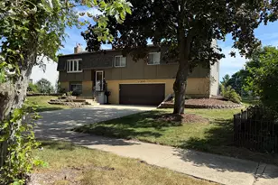 1230 Durham Dr, Wheaton, IL 60189 - Photo 1