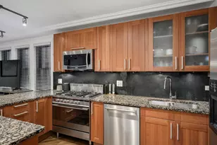 433 W Briar Pl, Chicago, IL 60657 - Photo 6