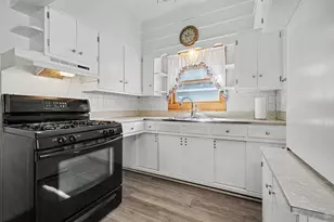 312 E South St, Clifton, IL 61727 - Photo 14