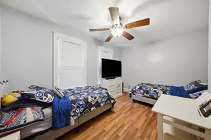 483 Barrett St, Elgin, IL 60120 - Photo 12