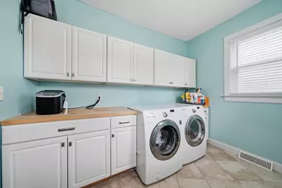 483 Barrett Street, Elgin, IL 60120 - Photo 14