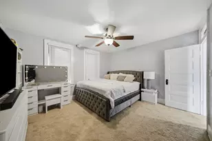 483 Barrett St, Elgin, IL 60120 - Photo 10