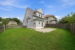 483 Barrett St, Elgin, IL 60120 - Photo 16