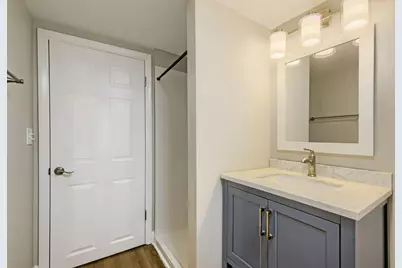 8208 Ridgeway Avenue, Skokie, IL 60076 - Photo 20