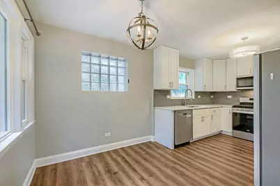 8208 Ridgeway Avenue, Skokie, IL 60076 - Photo 6