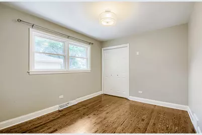 8208 Ridgeway Avenue, Skokie, IL 60076 - Photo 8