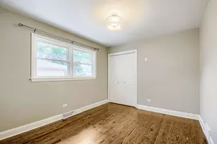 8208 Ridgeway Ave, Skokie, IL 60076 - Photo 8