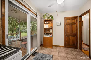1125 Ash St, Saint Charles, IL 60174 - Photo 8