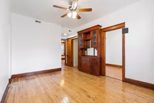 2548 W Augusta Ave, Chicago, IL 60622 - Photo 12