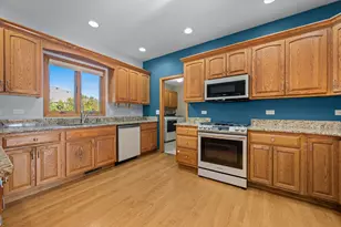 1039 Wellington Ct, Sycamore, IL 60178 - Photo 14