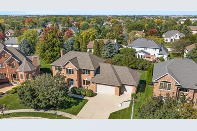 1039 Wellington Court, Sycamore, IL 60178 - Photo 2