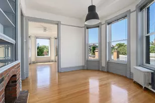 230 W St Paul Ave, Chicago, IL 60614 - Photo 2