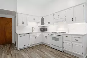 230 W St Paul Ave, Chicago, IL 60614 - Photo 6