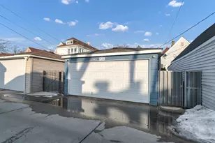 1442 S 50th Ct, Cicero, IL 60804 - Photo 4