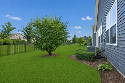 2371 Cannon Drive, Pingree Grove, IL 60140 - Photo 4