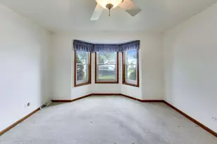 1803 Paddock Ct, Grayslake, IL 60030 - Photo 6