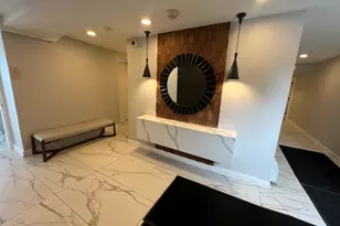 260 E Chestnut St, Chicago, IL 60611 - Photo 30