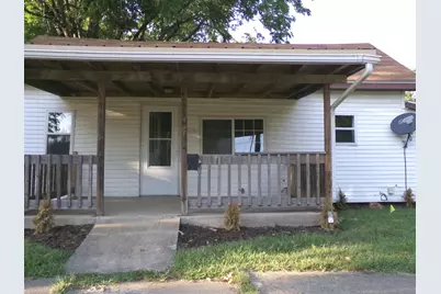 407 E Woodlawn Street, Clifton, IL 61727 - Photo 2