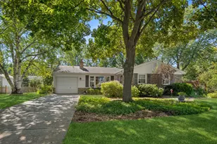 1627 E Jonquil Terrace, Arlington Heights, IL 60004 - Photo 1