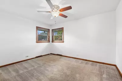 11325 S Nashville Avenue, Worth, IL 60482 - Photo 14