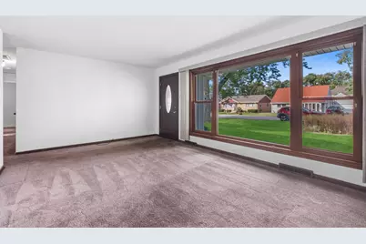 11325 S Nashville Avenue, Worth, IL 60482 - Photo 4