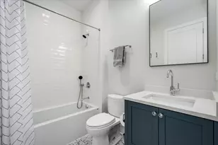 2745 N Greenview Ave, Chicago, IL 60614 - Photo 22