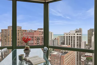 111 W Maple Street #2701, Chicago, IL 60610 - Photo 4