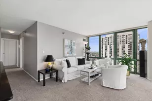 111 W Maple St, Chicago, IL 60610 - Photo 6