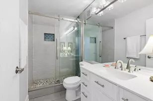 111 W Maple St, Chicago, IL 60610 - Photo 18