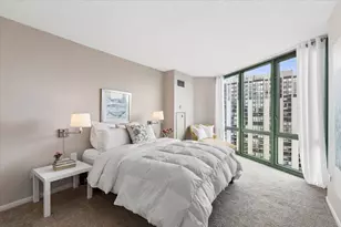 111 W Maple St, Chicago, IL 60610 - Photo 16