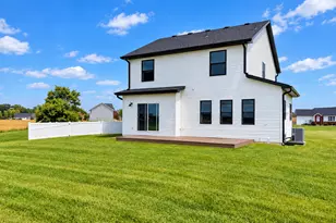 1405 Navajo Ct, Kankakee, IL 60901 - Photo 4