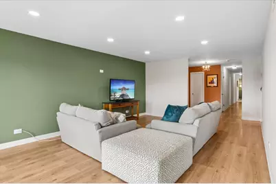1010 N Harlem Avenue #504, River Forest, IL 60305 - Photo 8