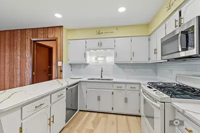 17325 Locust Avenue, Tinley Park, IL 60487 - Photo 10