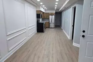 1442 W Chestnut St, Chicago, IL 60642 - Photo 8