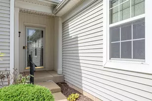 313 Prideland Dr, Shorewood, IL 60404 - Photo 2