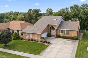 9736 W Pebble Dr, Palos Park, IL 60464 - Photo 1