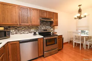 421 Johnson St, Marengo, IL 60152 - Photo 10