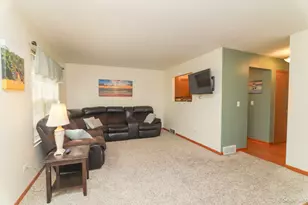 421 Johnson St, Marengo, IL 60152 - Photo 12