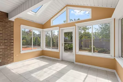 22W507 John Court, Medinah, IL 60157 - Photo 8
