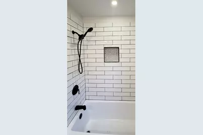 9018 S Ridgeland Avenue, Chicago, IL 60617 - Photo 2