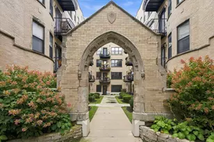 4434 N Damen Ave, Chicago, IL 60625 - Photo 2